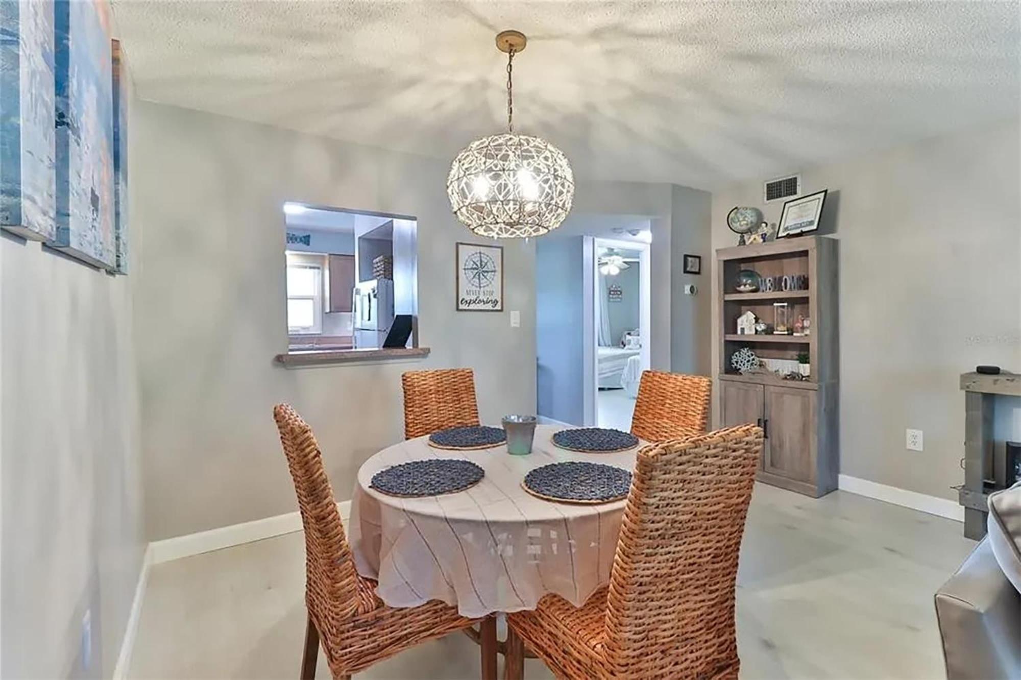 2 Bed 2 Bath Centrally Located On Siesta Key Ferienhaus *