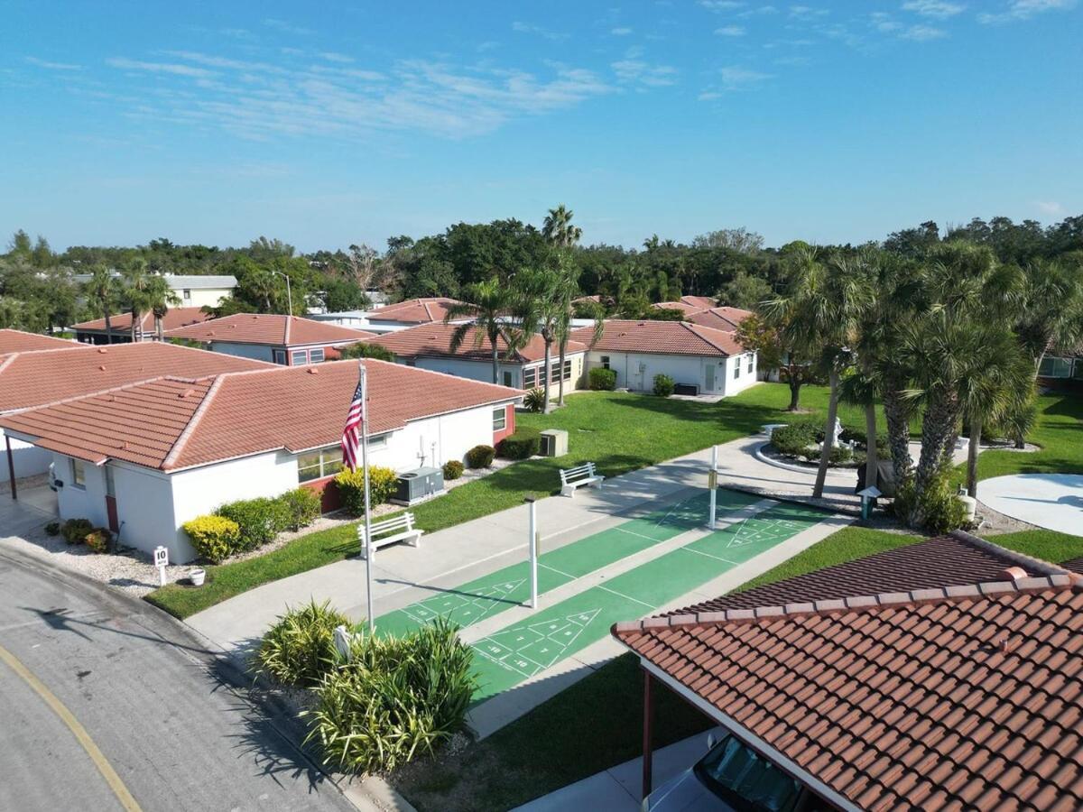 2 Bed 2 Bath Centrally Located On Siesta Key Ferienhaus Sarasota